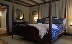 1810 House Bed & Breakfast Guest House Wolfeboro United States Of America